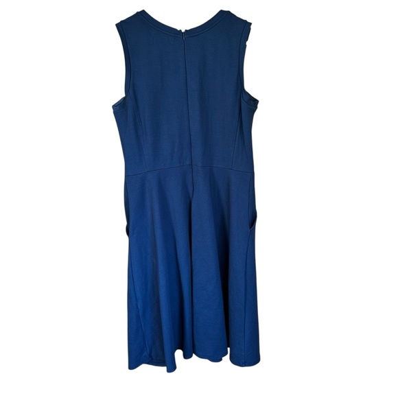 Banana Republic Navy Sleeveless Scoop Neck Fit and Flare Midi Dress 12T Tall - Picture 5 of 7